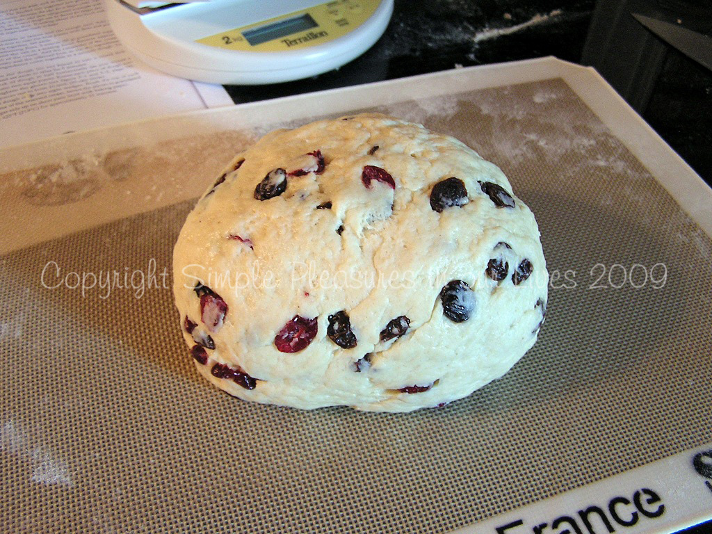 Knead until smooth (2 to 3 minutes)